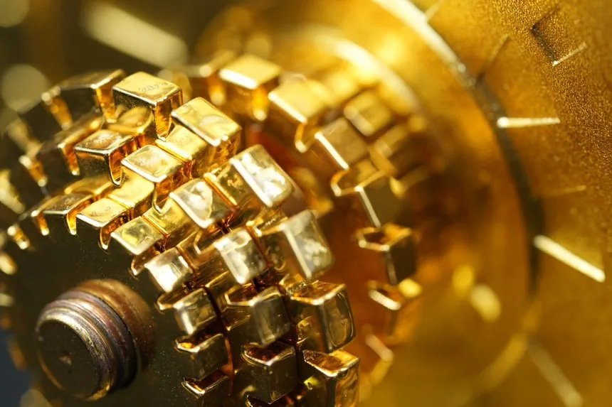 Hand-plated gold gearwork